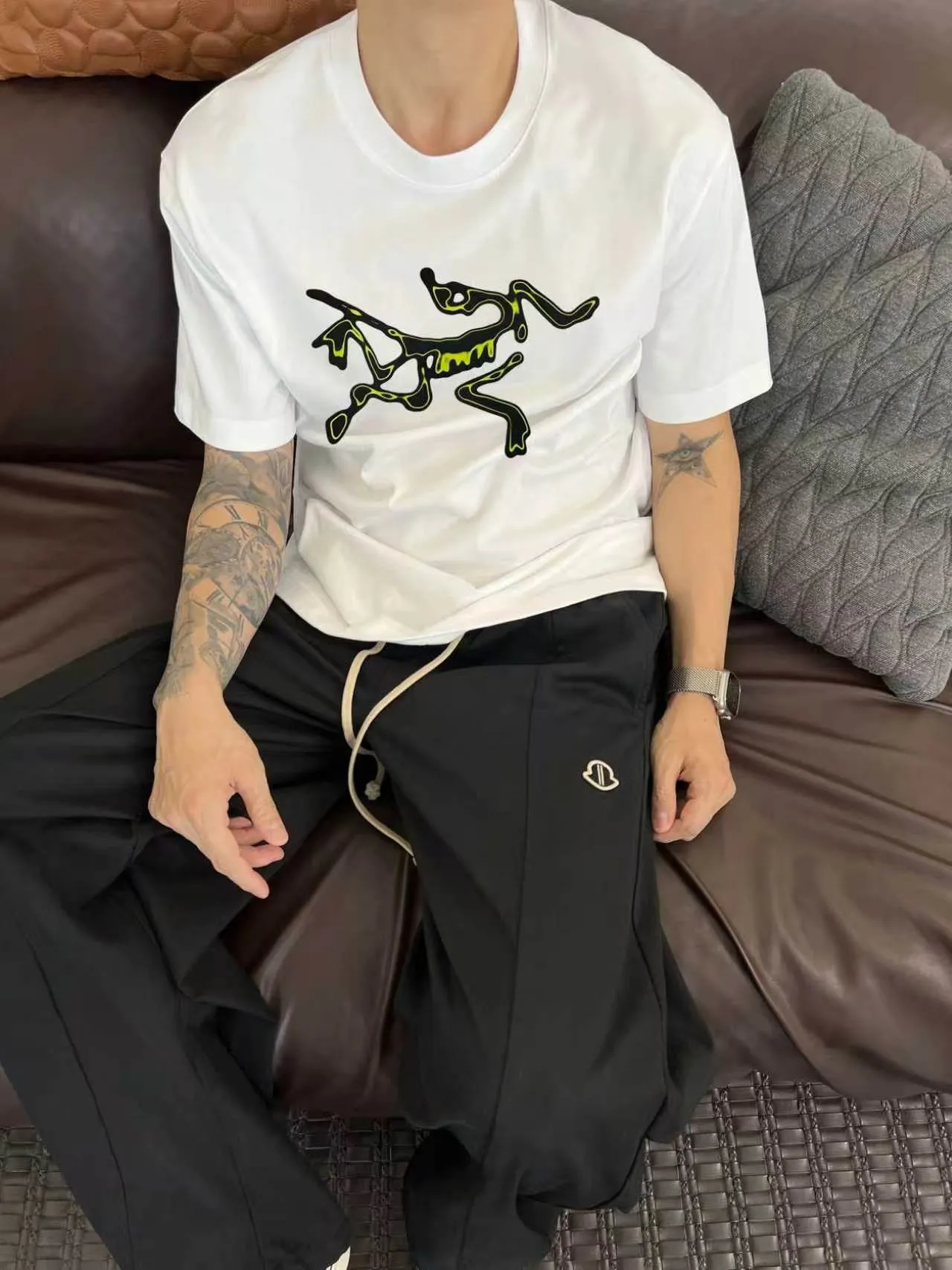 Arc’ter/ New Arrival ， ， ， ， T Same Style。 :Black White Blue Gray Size:S（90-130 ） M（125-140 ） L（135-160 ） XL（160-180 ） XXL（180 ）